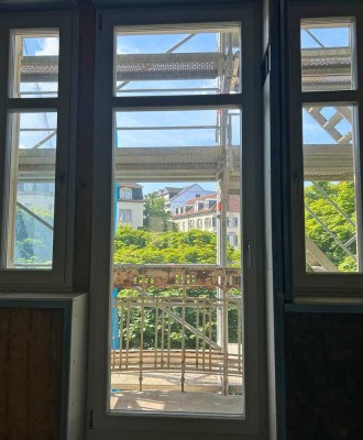 Großzügige 3-Zimmer mit Loggia & Balkon – Modernisierter Altbau ++ direkt am Schillerplatz ++