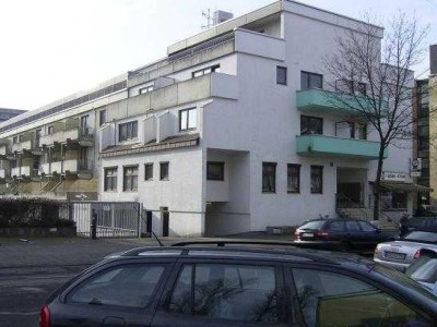 1,5-Zimmer-Wohnung mit Dachterrasse, Einbauküche und TG-Stellplatz