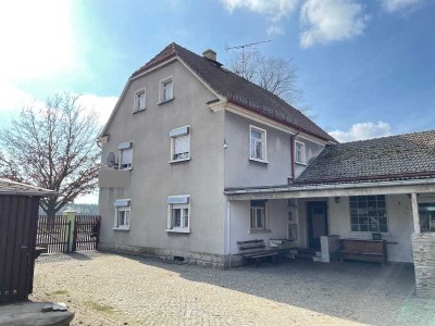 Großer Garten und Wohnhaus mit viel Nebengelass bei Radeburg