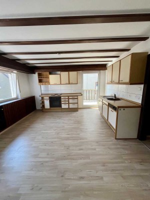 Exklusive 4,5-Zimmer-Wohnung mit Balkon in Leimen, Provisionsfrei