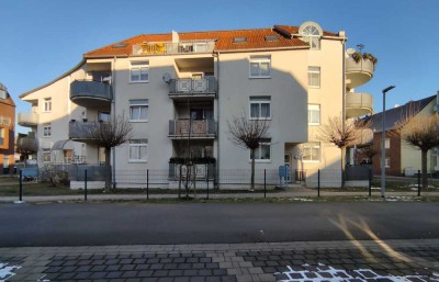 Hübsche Erdgeschosswohnung mit Balkon in Goitzschenähe