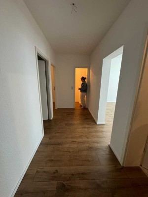 Exklusive, vollständig renovierte 3-Raum-Wohnung in Wuppertal