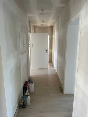 Ansprechende 4-Zimmer-Wohnung mit gehobener Innenausstattung mit Balkon und EBK in Salzgitter