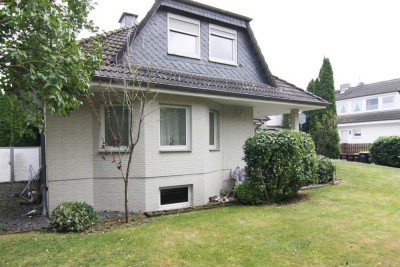 Charmanter 2-Fam. Winkelbungalow, hell und gepflegt