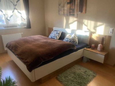 Schöne und vollständig renovierte 1,5-Zimmer-Wohnung mit Balkon und EBK in Altdorf bei Nürnberg