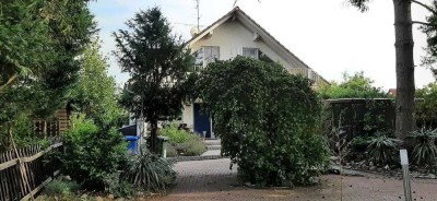 Freistehendes 1-Fam.-Haus mit Wintergarten , großzügiger Terrasse und schönem Garten in Griesheim