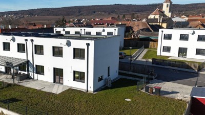 Einziehen und wohlfühlen: modernes Einfamilienhaus mit schönem Weitblick in Obermarkersdorf
