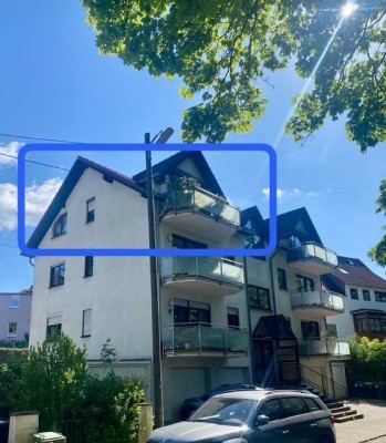 Charmante 2-Raum-Dachgeschosswohnung mit gehobener Innenausstattung mit Balkon in Saarbrücken