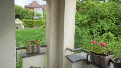 *** Top-Lage 2-Zi.DG-Whg mit Aufzug und Balkon ***