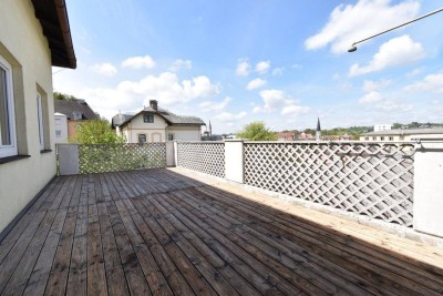 ANLEGERHIT - 176 m² Eigentumswohnung mit Terrasse, Wintergarten und Parkplatz in zentraler Lage!