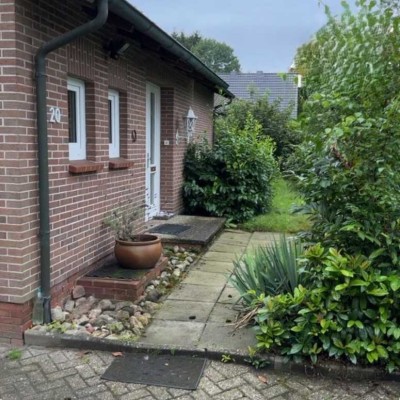 Einfamilienhaus mit Garage und 2.567 m² Grundstück von PRIVAT