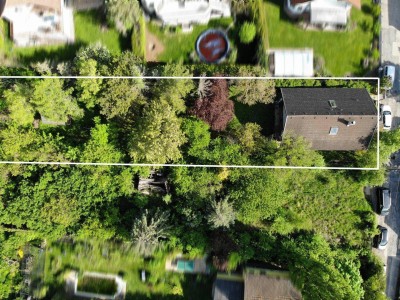 Ebenes Grundstück in ruhiger Sackgasse | sanierungsbedürftiges Einfamilienhaus mit idyllischer Garten | rd. 180 m² verbaubar