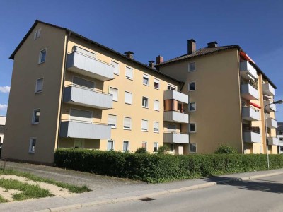 Zentrale Wohnung mit vier Zimmern und Balkon in Deggendorf