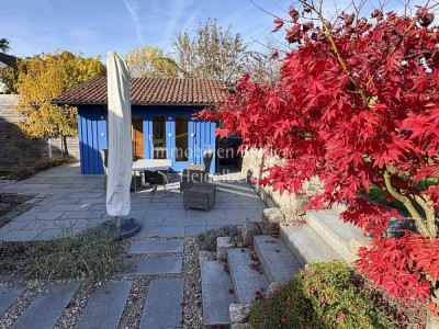 Solide Nachbarschaft, ruhige, sonnige, unverbaubare Feldrandlage – Luxuriöse Wohnung für Zwei!