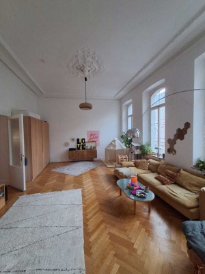 Traumhafte Altbauwohnung in denkmalgeschütztem Gebäude