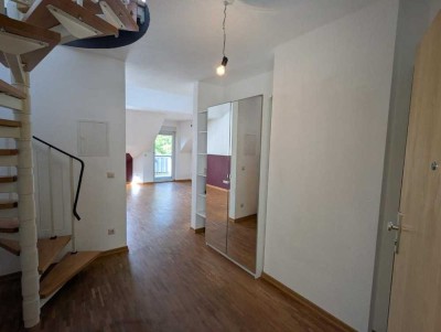 Lichtdurchflutete 3-Raum-Maisonette-Wohnung mit EBK in Spiesheim