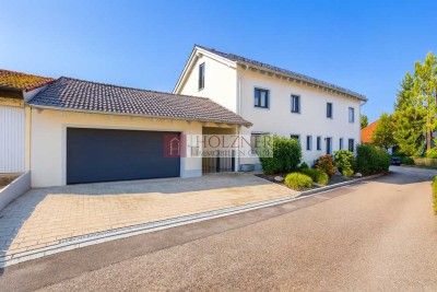 Seltenes Mietjuwel: Stilvolle Doppelhaushälfte mit hochwertiger Ausstattung
Objekt Nummer 2025628