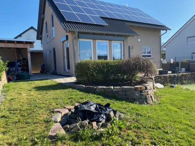 Energiesparhaus mit idyllischen Garten und Garage in Dorn-Dürkheim