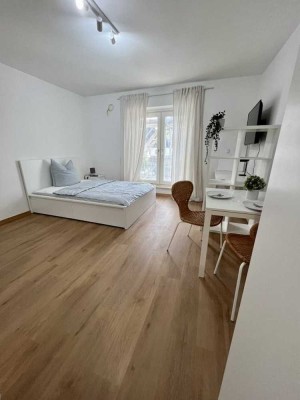 Neues 1-Zimmer-Apartment mit Balkon in München-Schwabing