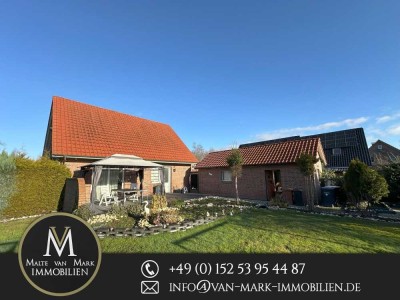 Modern, hell, neu renoviert---   Einfamilienhaus mit 4 Zimmern, Garage und Garten