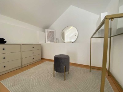 bezaubernde 2 Zimmer DG-Wohnung mit außergewöhnlicher Galerie und Balkon