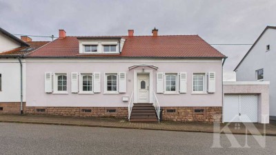 Familienfreundliche Doppelhaushälfte mit Garten, Keller und Ausbaumöglichkeit in Heusweiler!