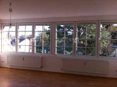 Lichtdurchflutete ruhige 120 qm Wohnung mit Blick ins Grüne in Rodenkirchen