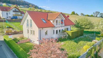 Freistehendes Einfamilienhaus in Toplage mit direktem Zugang in die Weinreben
