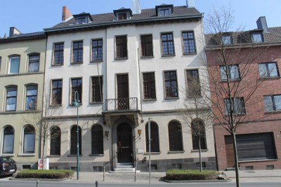 Ehemaliges Rathaus im Zentrum von Haaren mit EBK und Balkon