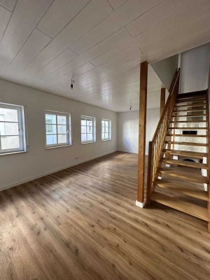 Kapitalanlage oder Eigenheim: Stilvolle Maisonettewohnung in zentraler Lage