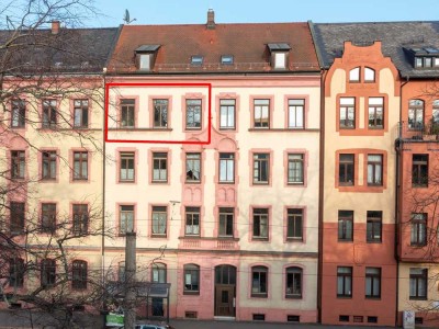 Wohnen mit Flair: helle 2-Raum-Altbauwohnung mit Balkon in Zwickau