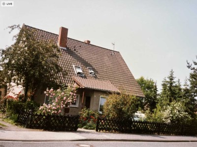 Günstiges 9-Zimmer-Einfamilienhaus in Uelzen