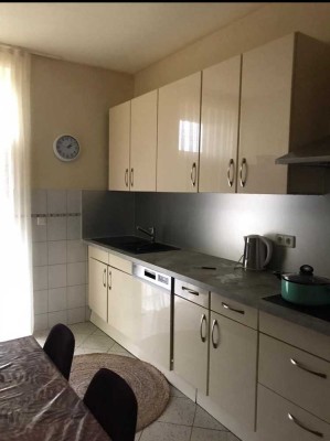 Provisionfrei! Helle 4-Zimmer Wohnung in Toplage