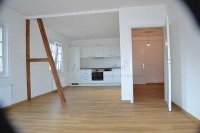 Das Glück hat ein Zuhause - zentral gelegene Wo. 64 m²,  mit Küche, ohne Balkon, ohne Stellplatz