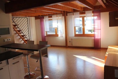 Modernisierte 2-Zimmer-Maisonette-Wohnung mit Einbauküche in Fichtenau