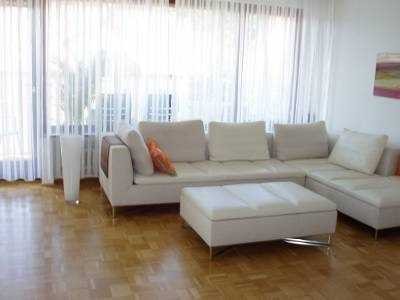 Höchberg, attraktive, schöne sonnige 4 1/2 –Zi-Wohnung mit 2 Balkonen in schöner Wohnlage