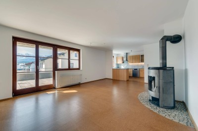 Großzügige Wohnung zu mieten!