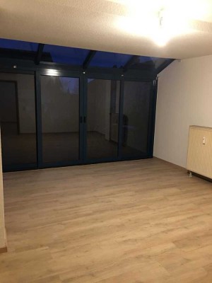 Renovierte Erdgeschoss-Wohnung in Top-Lage von Dipperz zu vermieten