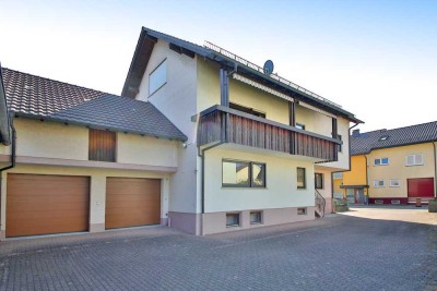 Stilvolles Zweifamilienhaus mit vielseitigen Nutzungsmöglichkeiten in Sinzheim