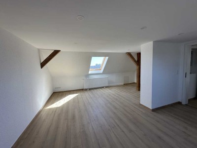 Erstbezug nach Sanierung: attraktives 2-Zimmer-Dachgeschoss in Dessau-Roßlau