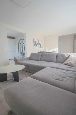 Modernes Penthouse im Neubau – mit Einbauküche & Klimakomfort