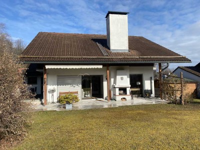 Freistehendes Landhaus komplett möbliert mit großem Garten in Riederau am Ammersee