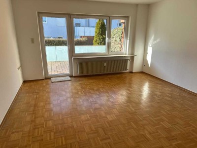 4-Zimmer-Wohnung mit kleinem Garten in ruhiger Lage