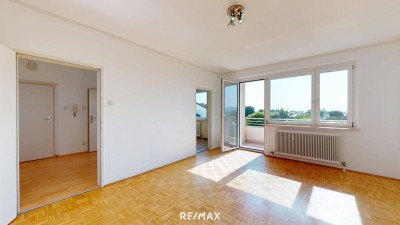 Helle Singlewohnung mit Balkon