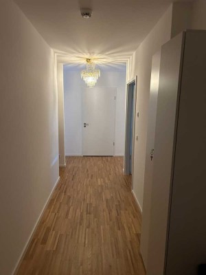 Vollständig renovierte 3-Zimmer-Wohnung mit Balkon und Einbauküche in Weimar