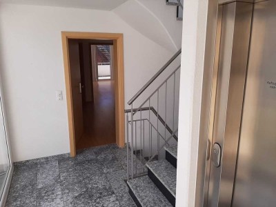 Helle 4-Zimmer Wohnung mit großem Balkon im 1. OG in Herrenberg