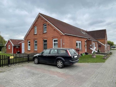 Neuer Preis! Dreifamilienhaus mit 5 Garagen auf einem 2.203 m² großem Grundstück!