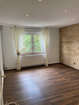 Schöne 3- Zimmer Wohnung ideal für Singles oder Pärchen