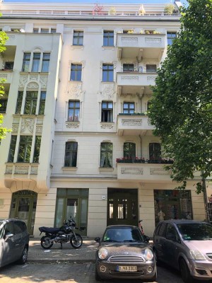 Luxuriöse 3-Zimmer-Penthouse-Wohnung mit großer Aufdachterrasse und 2 Balkonen