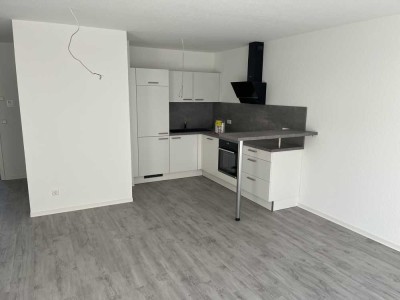 2-Zimmer-Wohnung, mit EBK und großzügiger Südterrasse mit Gartenanteil in Weinsberg